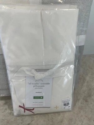 Juego de 2 fundas de almohada Pottery Barn All is Calm Bright STANDARD Foto 1 de 2