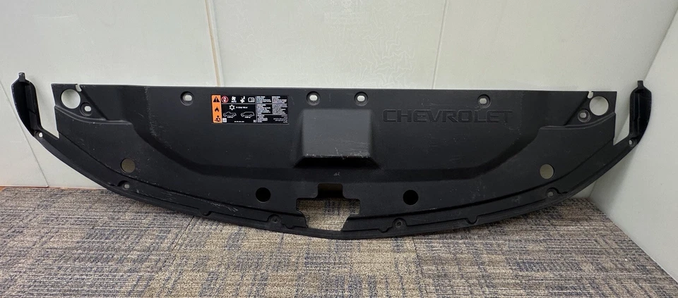 🔥2015-2020 CHEVROLET SUBURBAN RADIADOR DEFLECTOR DE AIRE SUPERIOR PANEL DE CUBIERTA OEM Foto 1 de 4