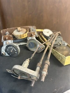 Parts Lot Radio Head Radiohead 1930’s USA Rare Unknown Bulk Box LOT Radio Parts - Picture 1 of 7