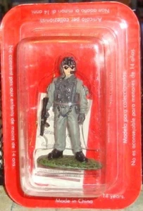 USA NIGHT STALKER HELICOPTER PILOT FIGURE - ELITE FORCES - 1:32 - METAL - Picture 1 of 5