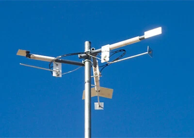 ISOTRON 20/15/10 - 3 Band Amateur Radio  Antenna for Limited Space or HOA Limits - Image 1 of 4