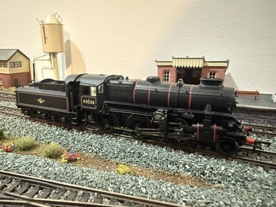 BACHMANN 32-578 LMS IVATT 4MT CLASS 2-6-0 LOCO No 43038 BR Black Livery OO Gauge - Image 1 of 4