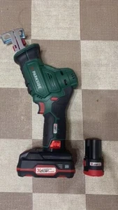 ADATTATORE DA BATTERIA PARKSIDE X20 V TEAM A UTENSILI X12 SOLO X UTENSILI VERDI - Bild 1 von 4