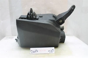 2010-2013 Suzuki Kizashi Fuse Box Relay Junction Unit OEM Module 282 20i4 - Picture 1 of 6