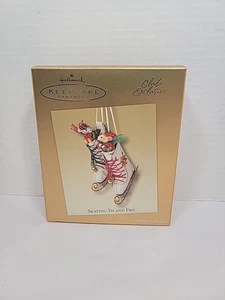 2003 Hallmark Keepsake Ornament Club Exclusive 'Skating To And Fro' - Picture 1 of 4