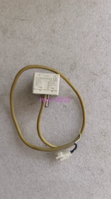 1pcs Used PISCO pressure gauge VUS31R-NV-01 - Image 1 of 2