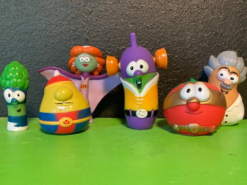 Pick and Choose VeggieTales League Of Incredible Vegetables Figure Set 2012 Toys Cover