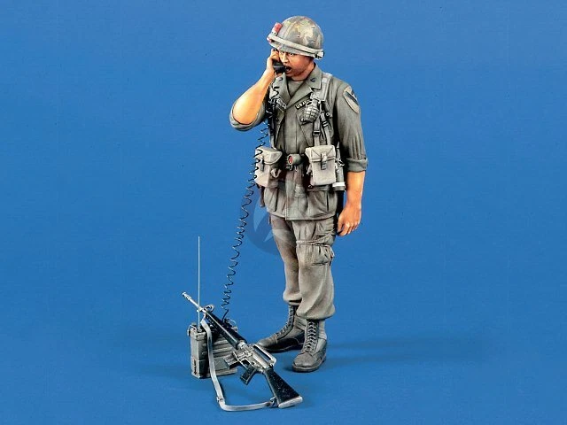 Verlinden 120mm 1/16 US Radio Operator in Vietnam War w/PRC-77 Field Radio 458 - Image 1 of 1
