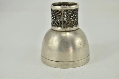 Antigua base de lámpara de vigilia rusa de plata o un componente de la misma Foto 1 de 4