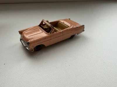 MATCHBOX LESNEY No39 FORD ZODIAC CONVERTIBLE - Image 1 of 4