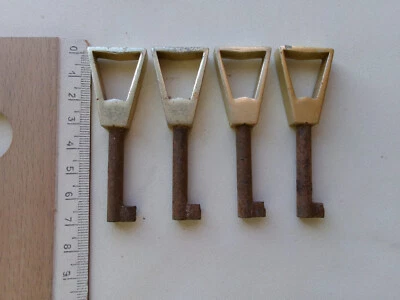 clefs anciennes pour meuble vintage porte tiroir buffet armoire - Photo 1/2
