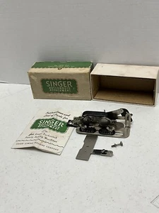 Vintage Singer Buttonholer Attachment No 121795 W/Screw and Manual - Picture 1 of 7