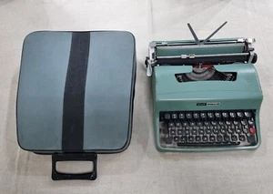 Olivetti Lettera 32 Schreibmaschine Vintage mit Etui 70er Jahre gebraucht - Bild 1 von 16