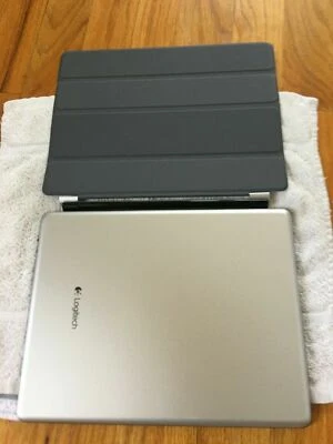 Apple ipad Smart Case 11 Combo Logitech Teclado Inalámbrico para Tablet Foto 1 de 4