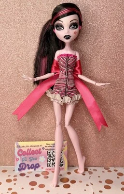 Monster High Dawn Of The Dance Draculaura Pink Bow ONLY HAND MADE NO DOLL - Image 1 of 4