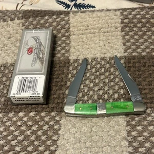 2015 Case XX MUSKRAT Knife - Case XX Christmas Bright Green Bone - Picture 1 of 13
