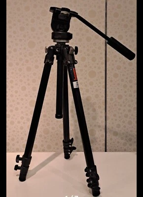 Manfrotto Bogen Tripod:   3205 with 3025 mount  Made In Italy.  - Image 1 of 4