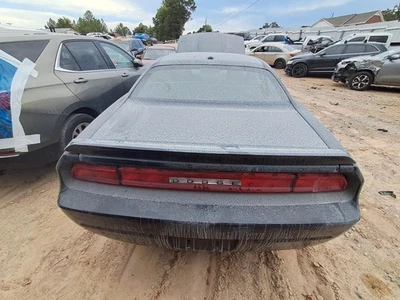 Used Deck Lid fits: 2014 Dodge Challenger R/T w/spoiler Grade A Foto 1 de 4