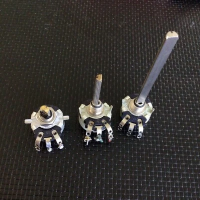 Surtido de potenciómetros vintage IRC USA Foto 1 de 3