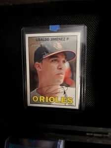 2016 Topps Heritage - #209 Ubaldo Jimenez AUTOGRAPHED - Picture 1 of 1