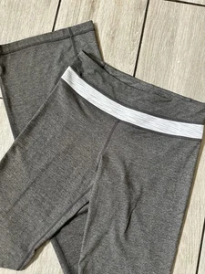 Pantalones de yoga Lululemon gris acampanados para mujer talla 4 ranura alta? - Imagen 1 de 7