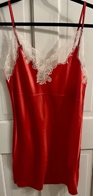 Plumas Natori Chemise Coral Satinado y Encaje Talla Pequeña o Mediana Nuevo con Etiquetas Foto 1 de 4