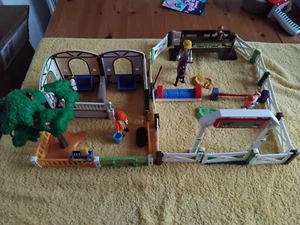 Playmobil Pferdeboxen mit Reitanlage viel Zubehör - Bild 1 von 5