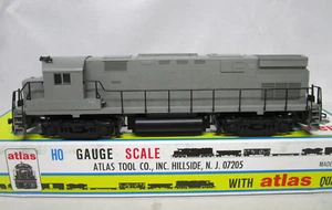 Atlas Kato HO Scale Undecorated Alco C424 Diesel Locomotive NOS 8050 - Picture 1 of 10