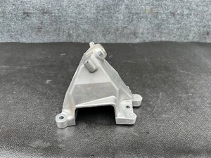 Engine Motor Mount A2762230400 2017-2020 Mercedes R172 Slc43 oem - Picture 1 of 4