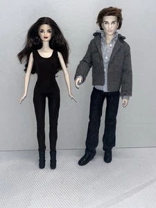 And Edward Cullen Set Of 2 Barbie Dolls Breaking Dawn Collectors Mattel - Picture 1 of 11