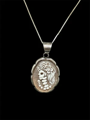 Ciondolo Con Cameo Raffigurante Donna Teschio Realizzato A Mano In Argento - Immagine 1 di 4