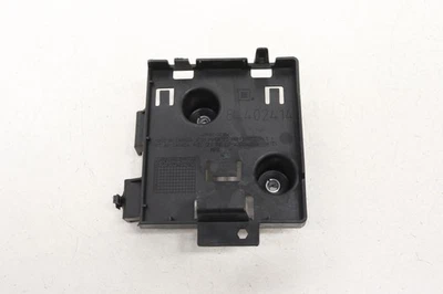 2020 - 2025 CADILLAC XT6 MÓDULO DE CONTROLE DE ENTRADA SEM CHAVE SUPORTE DE MONTAGEM FABRICANTE DE EQUIPAMENTO ORIGINAL 84402414 - Imagem 1 de 4