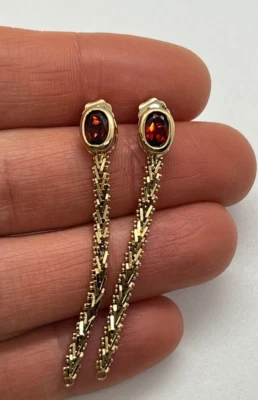 14K YELLOW GOLD GARNET EARRINGS - Image 1 of 4