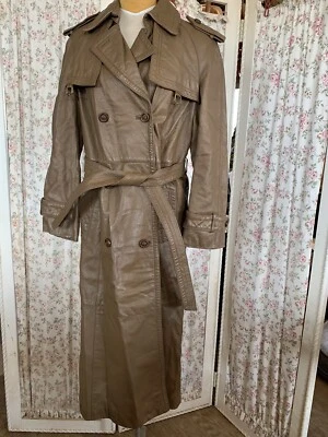 Gabardina de cuero Etienne Aigner talla 12 Foto 1 de 4