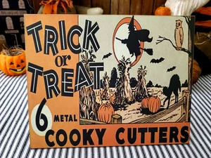 OLD RETRO VINTAGE STORE STYLE HALLOWEEN COOKIE CUTTERS ADVERTISING WOODEN SIGN - Picture 1 of 12