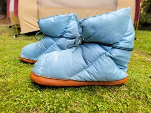 EDDIE BAUER Base Camp Goose Down Blue Outdoor Camp UL Slippers Tent Booties ~ M - Picture 1 of 14
