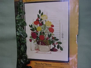 Paragon Crewel Kit #0911 "Bean Pot" Picture of Pot with colorful flowers - Bild 1 von 2