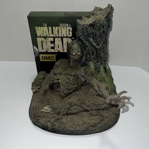 Walking Dead Season 4 Special Ltd Edition Blu-ray Tree Walker Statue - ohne Box - Bild 1 von 13