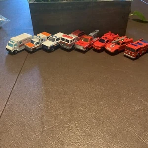 Lot of 8 Matchbox made in China and matchbox Emergency Vehicles - Picture 1 of 11