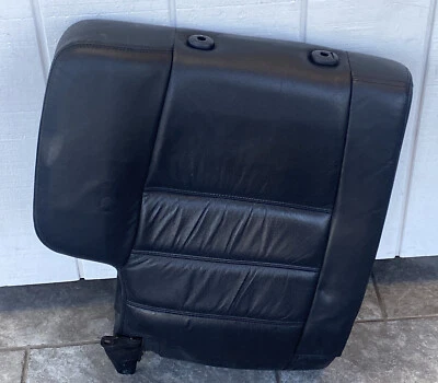 Cojín trasero derecho del asiento del lado del pasajero Nissan Pathfinder 2002 fabricante de equipos originales Foto 1 de 2