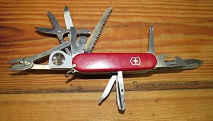 VINTAGE VICTORINOX SWISS ARMY KNIFE OFFICER SUISSE ROSTFREI GOOD CONDITION - Picture 1 of 9