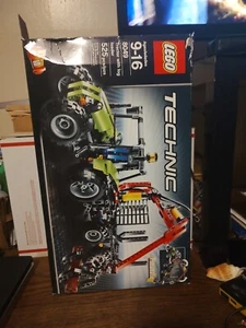 LEGO TECHNIC: Tractor with Log Loader (8049) - Picture 1 of 7