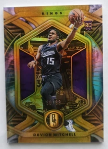 2021-22 Chronicles Davion Mitchell RC Rookie Gold Standard Refractor #30/99 casi nuevo - Imagen 1 de 2