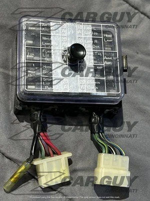 Caja de fusibles 72-73 Nissan 240z S2 OEM con cargador de fusibles, arnés de enchufe trasero corto Foto 1 de 4