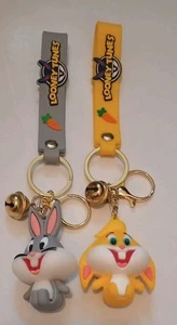 Bugs & Lola Bunny Looney Tunes PVC Figure Retro 3D Cartoon Keychain (Lot Of 2) - Picture 1 of 2