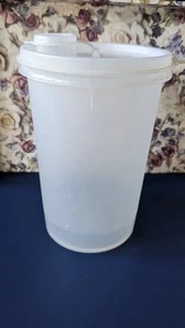 Vintage Tupperware 6.5” Tall ~Round ~1 Qt Container ~Sheer #321 with Lid - Picture 1 of 3