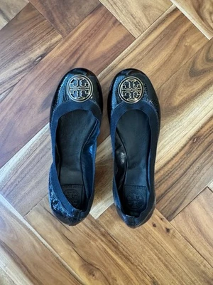 Zapatos planos de ballet de charol Tory Burch para mujer talla 7M Foto 1 de 4