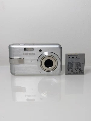 Samsung Digimax L60 6.0MP Digital Camera (Tested Working)  - Image 1 of 4