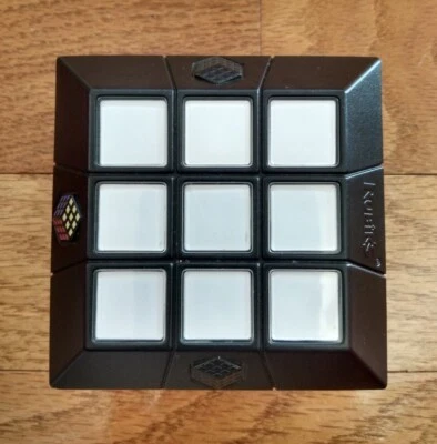Rubik's Slide - Electronic Game 10,000+ Brain Busting Puzzles Rubiks Cube used - Image 1 of 4