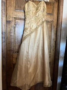 Vestido/vestido de noche dorado con cuentas a mano, correas de espagueti con bufanda envolvente hada Y2K - Imagen 1 de 9
